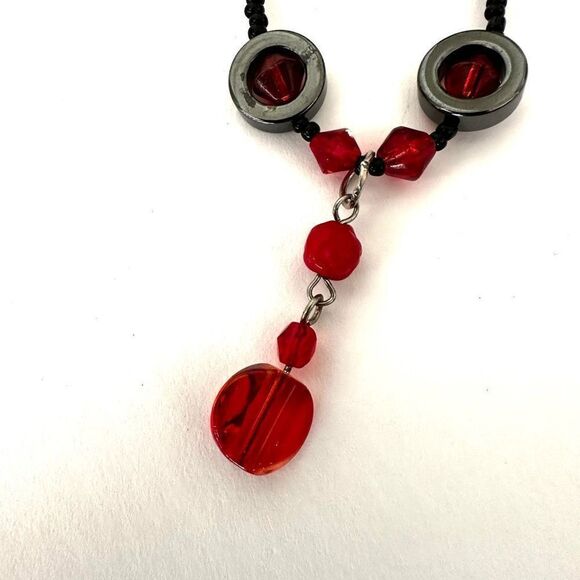 Red beaded hematite necklace - Picture 5 of 9
